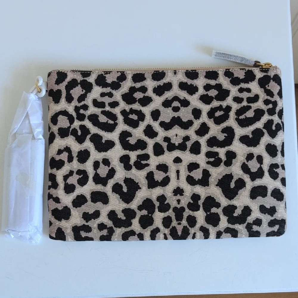 INDIA HICKS Retired "Fortune" Canvas Tote in Sleeping Leopard - Picture 11 of 11